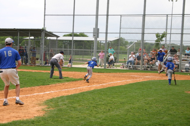 2007/05(May)/Leopards-Baseball-05-06-vs-Braves/640x480_2007-05-06-Leopards-68-Clayton.JPG