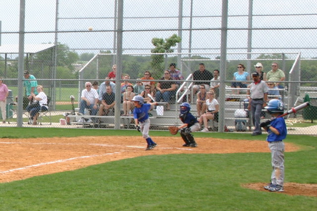 2007/05(May)/Leopards-Baseball-05-06-vs-Braves/640x480_2007-05-06-Leopards-70-Nick-Hunter.JPG