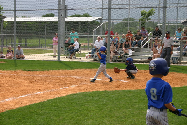 2007/05(May)/Leopards-Baseball-05-06-vs-Braves/640x480_2007-05-06-Leopards-92-Chance.JPG