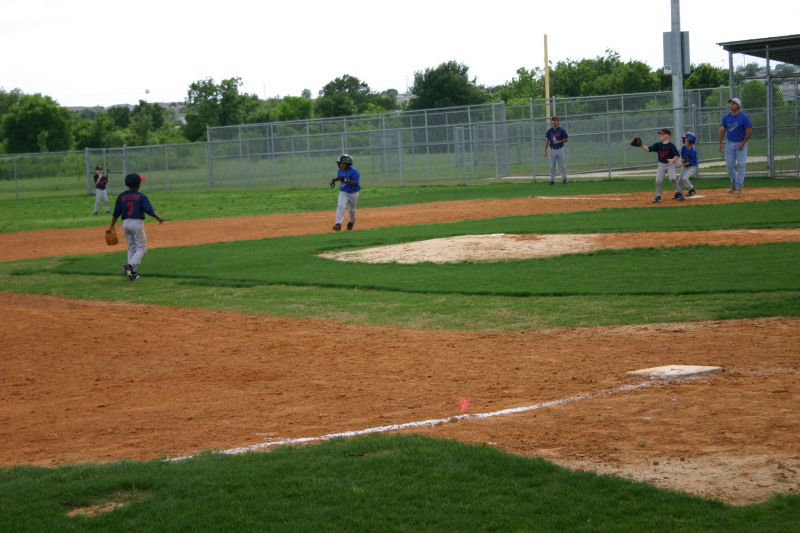 2007/05(May)/Leopards-Baseball-05-06-vs-Braves/800x600_2007-05-06-Leopards-24-Evan-Chance.JPG