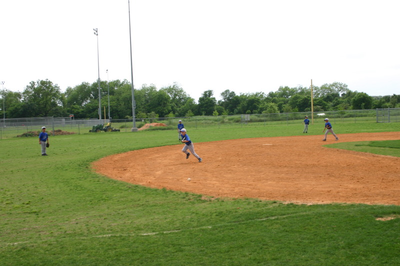 2007/05(May)/Leopards-Baseball-05-06-vs-Braves/800x600_2007-05-06-Leopards-31-Hunter.JPG