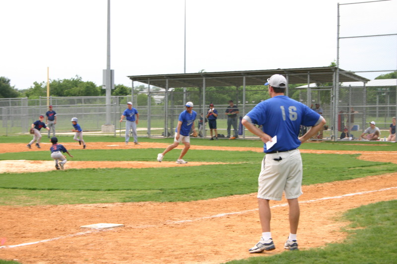 2007/05(May)/Leopards-Baseball-05-06-vs-Braves/800x600_2007-05-06-Leopards-60-Clayton.JPG