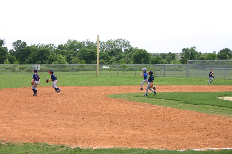 2007/05(May)/Leopards-Baseball-05-06-vs-Braves/800x600_2007-05-06-Leopards-62-Clayton.JPG