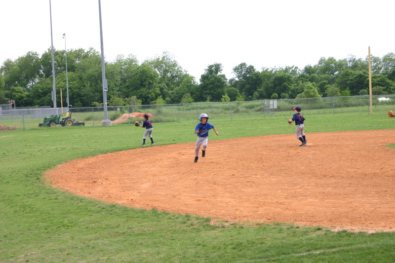2007/05(May)/Leopards-Baseball-05-06-vs-Braves/800x600_2007-05-06-Leopards-64-Clayton.JPG