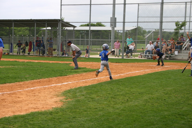 2007/05(May)/Leopards-Baseball-05-06-vs-Braves/800x600_2007-05-06-Leopards-67-Clayton.JPG