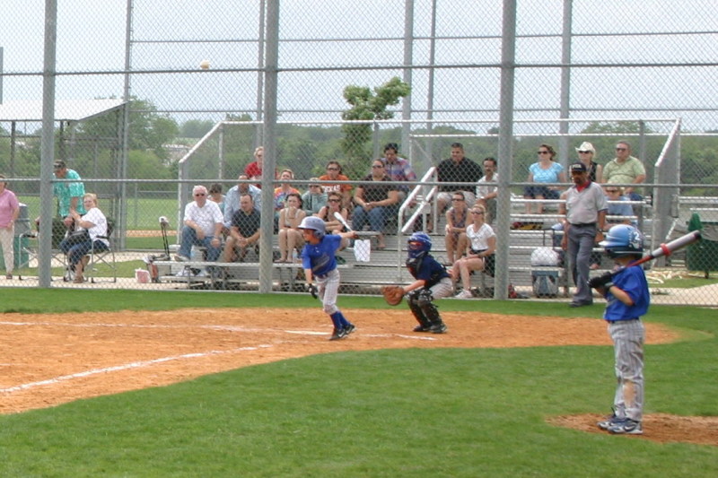 2007/05(May)/Leopards-Baseball-05-06-vs-Braves/800x600_2007-05-06-Leopards-70-Nick-Hunter.JPG