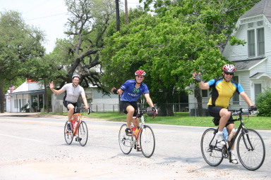 2007-05-05-Shiner-85mi-ride-07-Travis-Ren-Matt.JPG