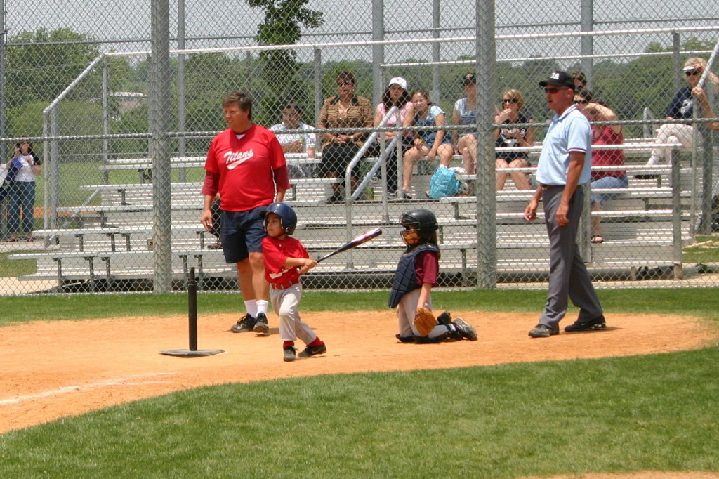 2007/05(May)/Titans-T-ball/1024x768_2007-05-12-Titans-007-Anthony.JPG