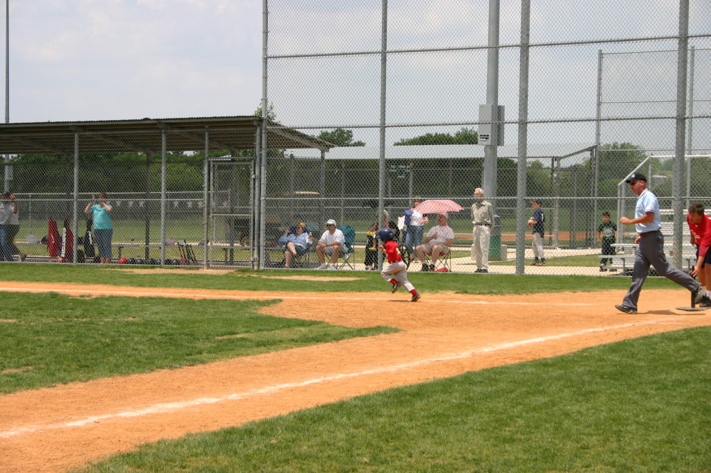2007/05(May)/Titans-T-ball/1024x768_2007-05-12-Titans-011-Anthony.JPG