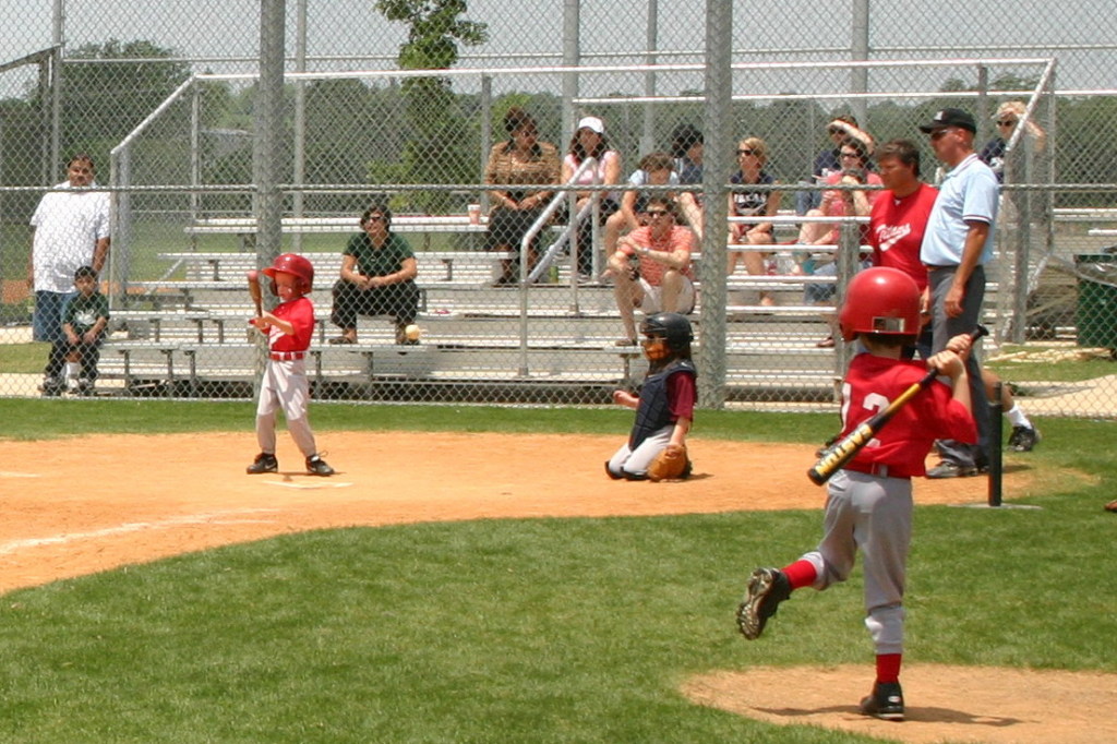 2007/05(May)/Titans-T-ball/1024x768_2007-05-12-Titans-015-August-Dax.JPG