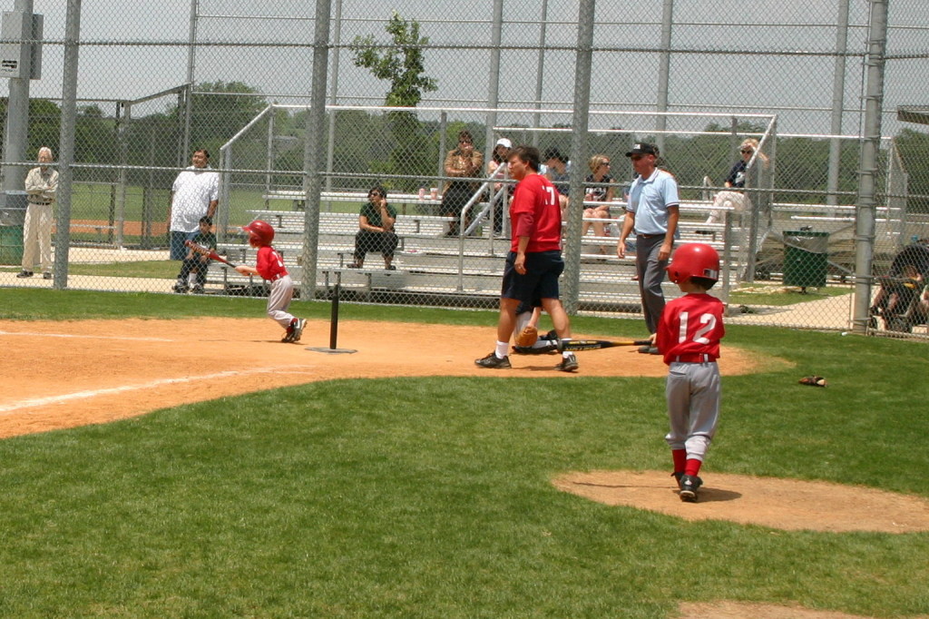 2007/05(May)/Titans-T-ball/1024x768_2007-05-12-Titans-019-August-Dax.JPG