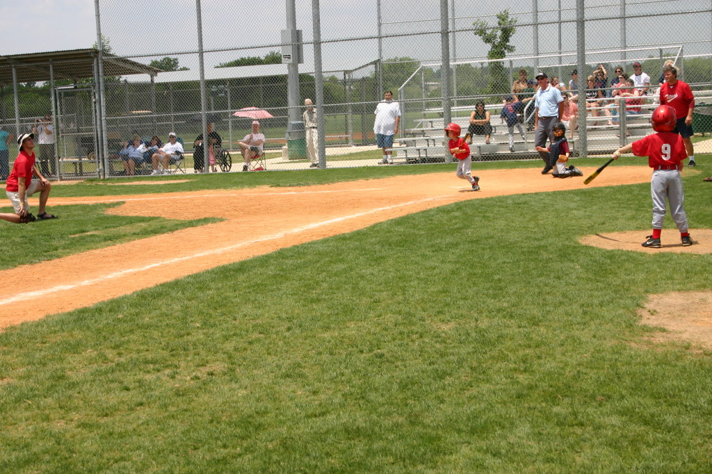 2007/05(May)/Titans-T-ball/1024x768_2007-05-12-Titans-037-JC.JPG