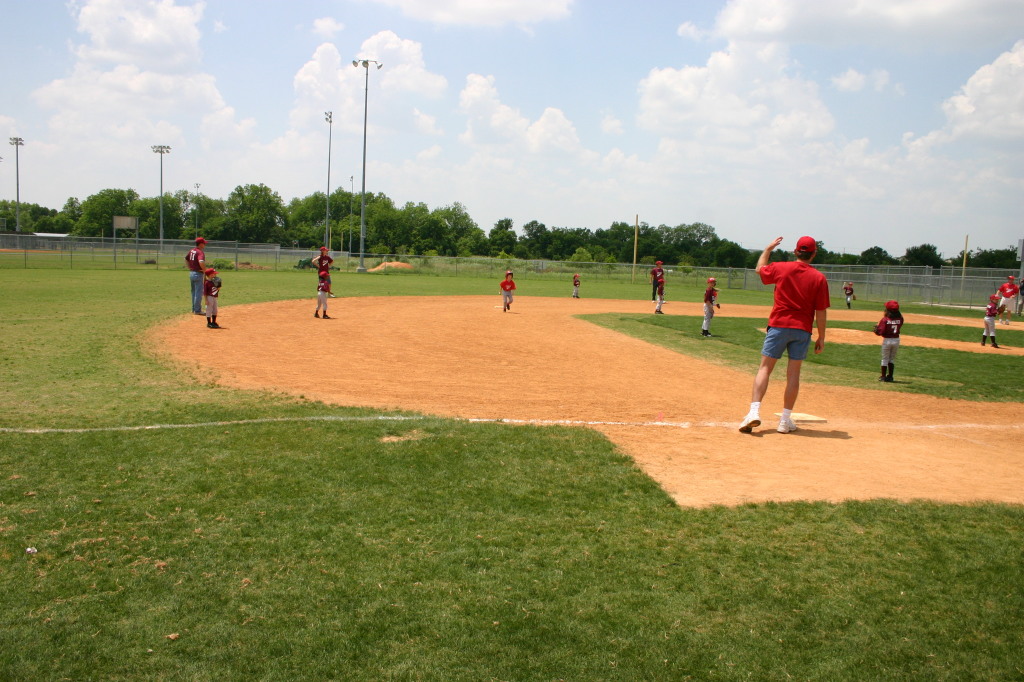 2007/05(May)/Titans-T-ball/1024x768_2007-05-12-Titans-062-Case.JPG