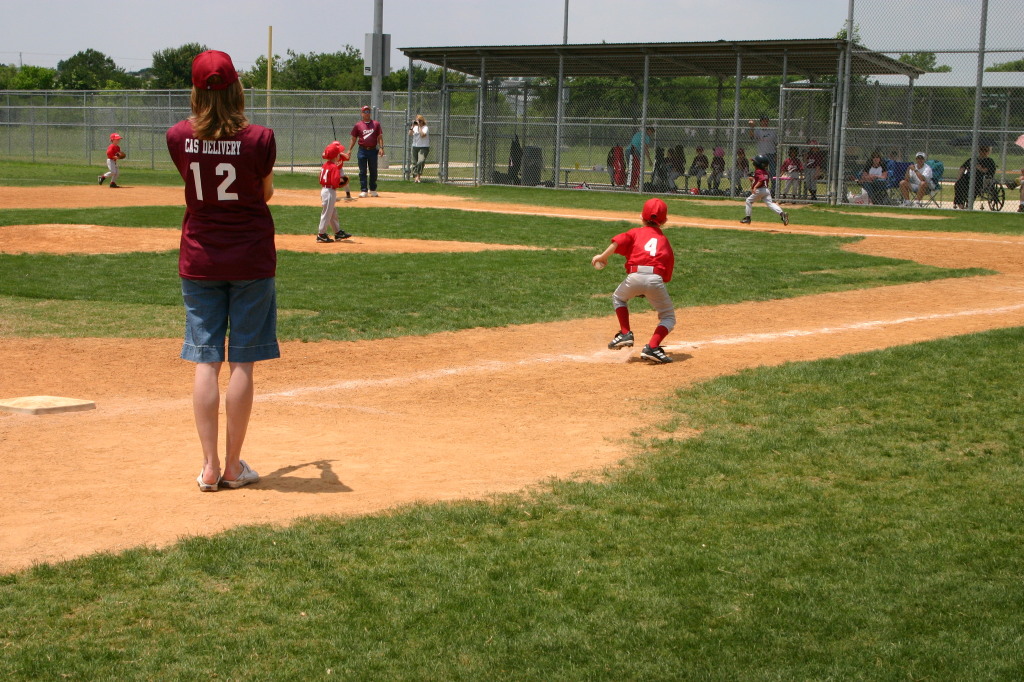 2007/05(May)/Titans-T-ball/1024x768_2007-05-12-Titans-079-David.JPG