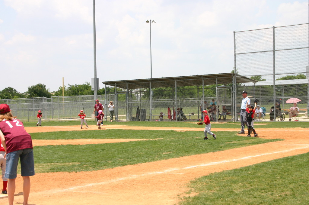2007/05(May)/Titans-T-ball/1024x768_2007-05-12-Titans-092.JPG