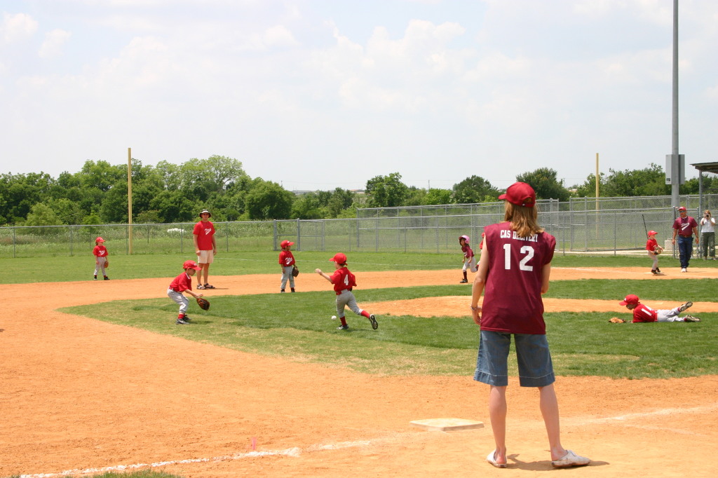 2007/05(May)/Titans-T-ball/1024x768_2007-05-12-Titans-095-Nick-David.JPG