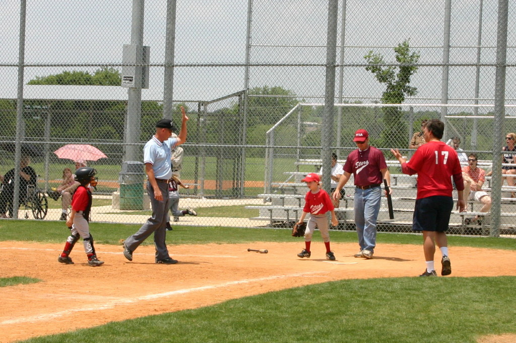 2007/05(May)/Titans-T-ball/1024x768_2007-05-12-Titans-099-David.JPG