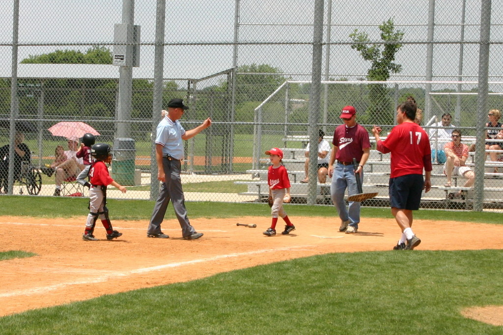 2007/05(May)/Titans-T-ball/1024x768_2007-05-12-Titans-100-David.JPG