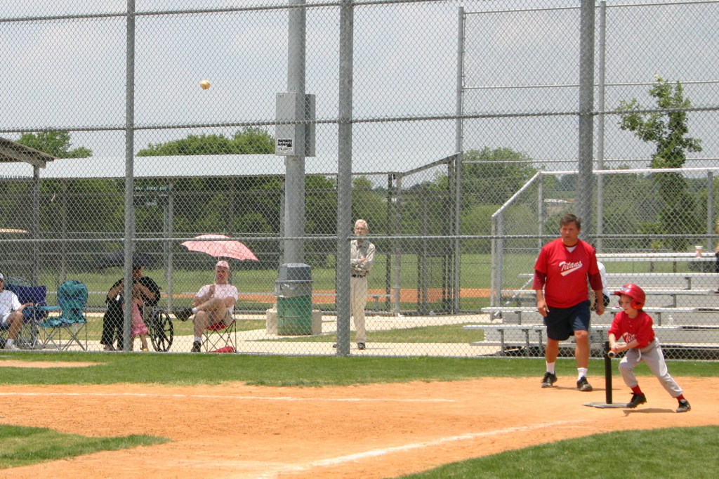 2007/05(May)/Titans-T-ball/1024x768_2007-05-12-Titans-120.JPG