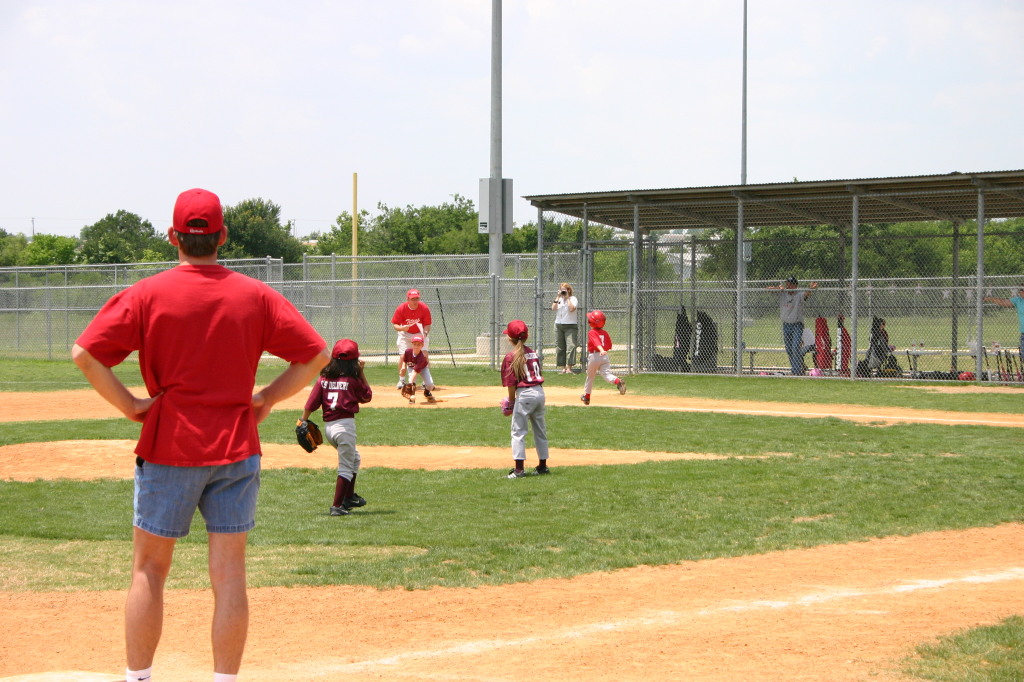 2007/05(May)/Titans-T-ball/1024x768_2007-05-12-Titans-122.JPG