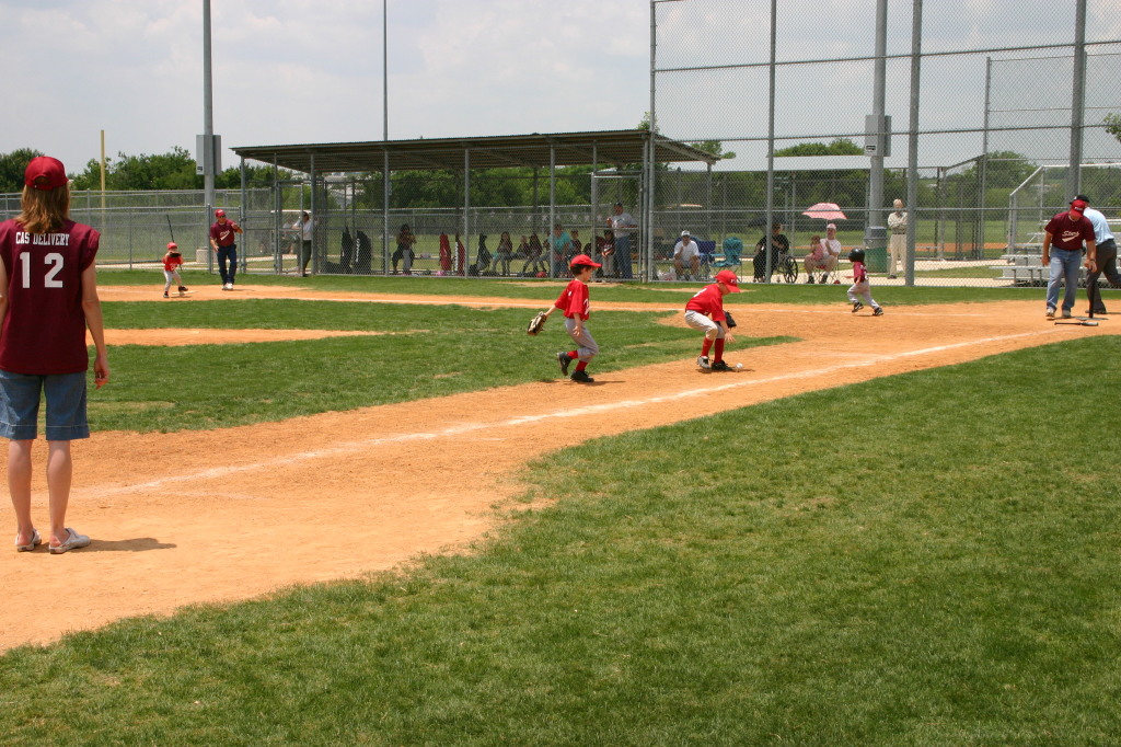 2007/05(May)/Titans-T-ball/1024x768_2007-05-12-Titans-131.JPG