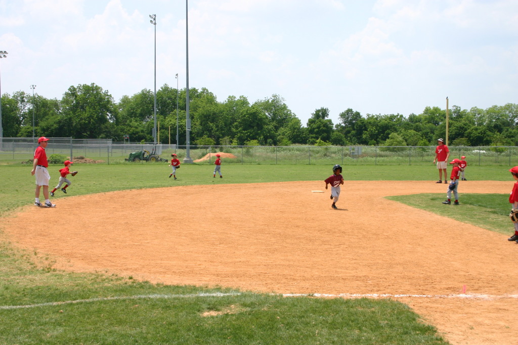 2007/05(May)/Titans-T-ball/1024x768_2007-05-12-Titans-152.JPG
