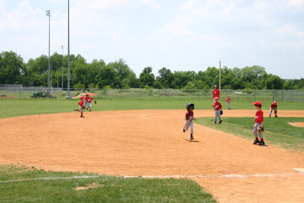 2007/05(May)/Titans-T-ball/1024x768_2007-05-12-Titans-155.JPG
