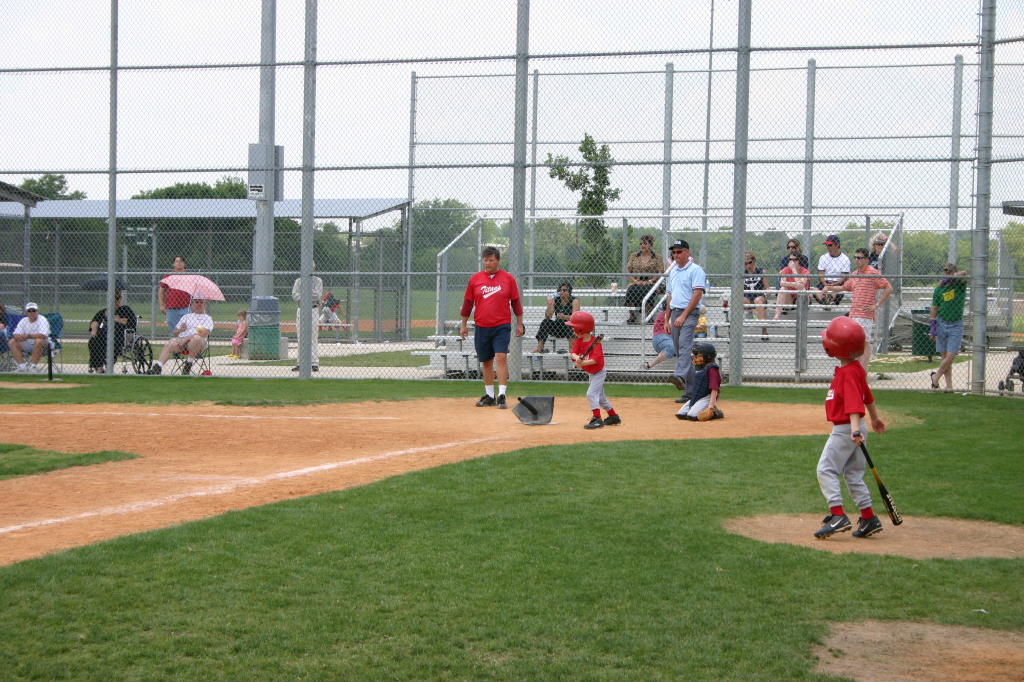 2007/05(May)/Titans-T-ball/1024x768_2007-05-12-Titans-178.JPG