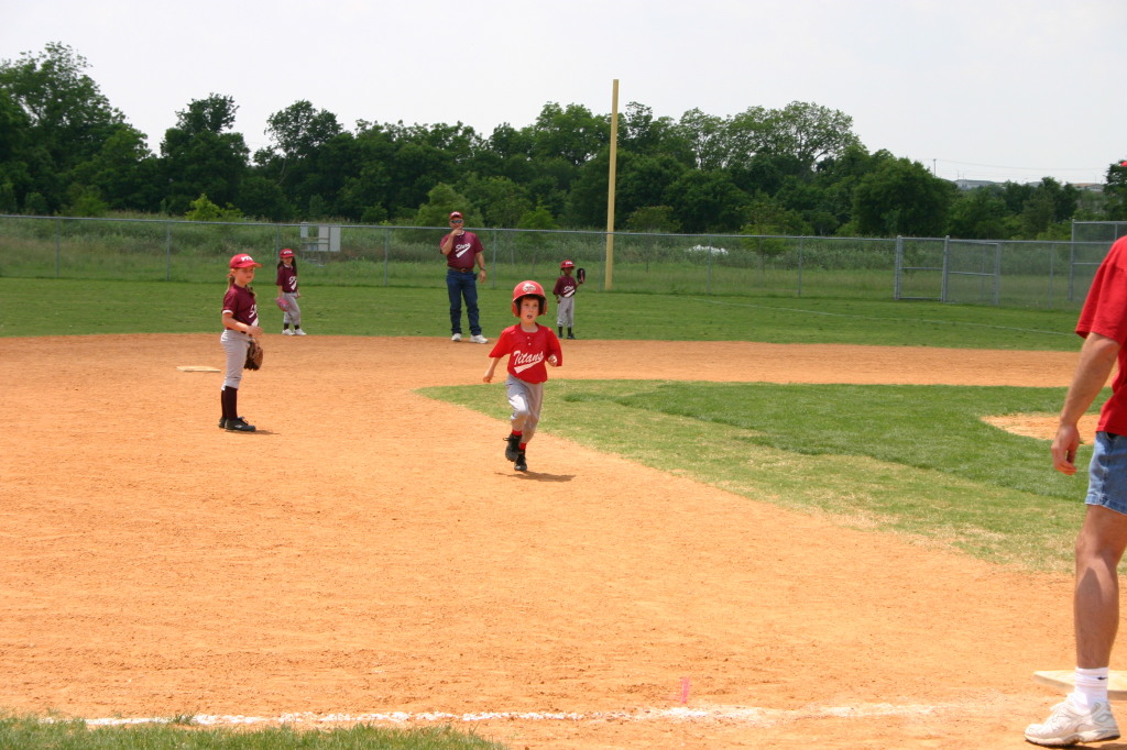 2007/05(May)/Titans-T-ball/1024x768_2007-05-12-Titans-190.JPG