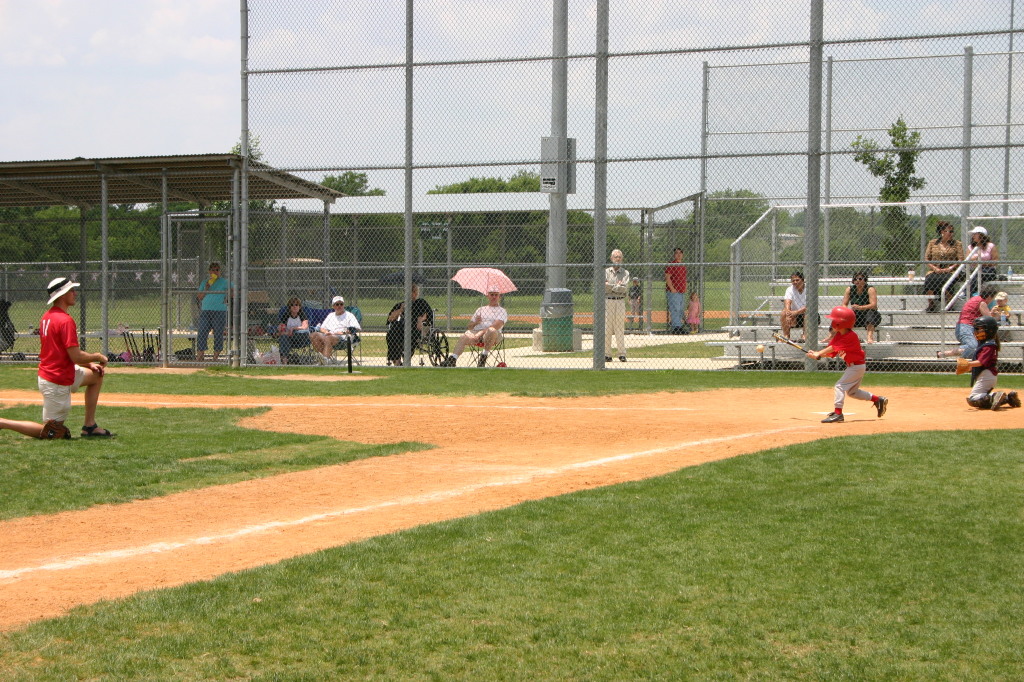 2007/05(May)/Titans-T-ball/1024x768_2007-05-12-Titans-195.JPG