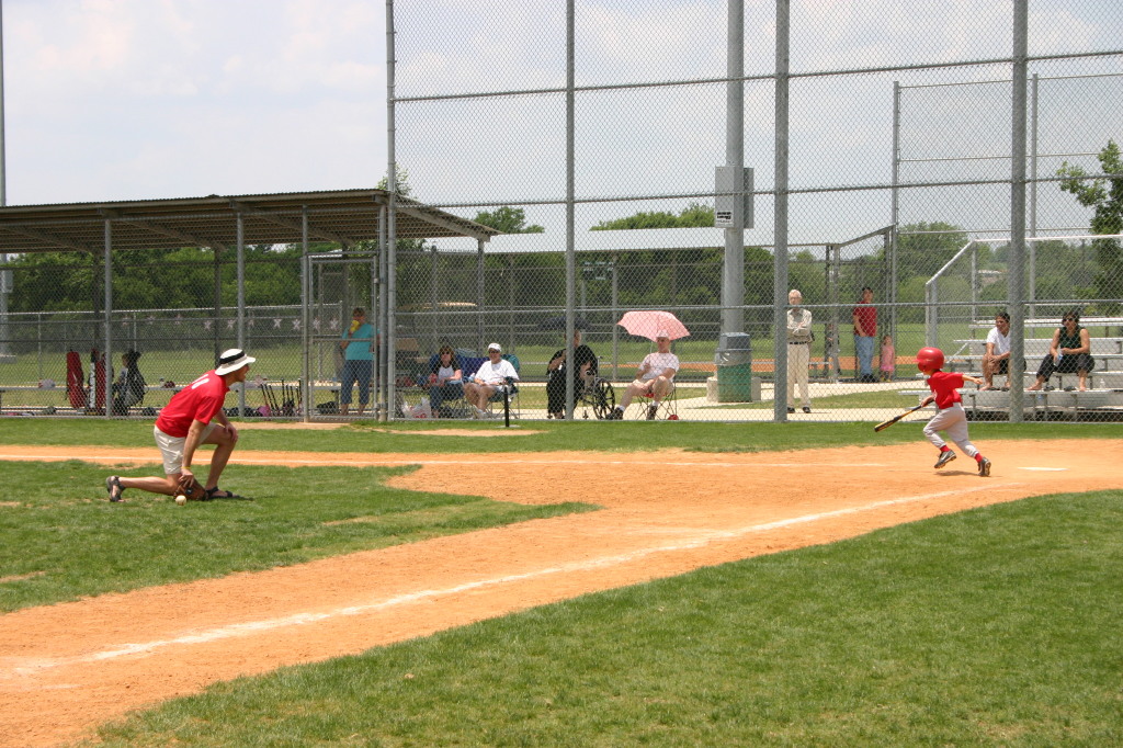 2007/05(May)/Titans-T-ball/1024x768_2007-05-12-Titans-197.JPG