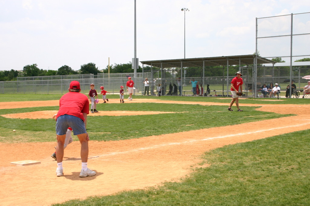 2007/05(May)/Titans-T-ball/1024x768_2007-05-12-Titans-218.JPG