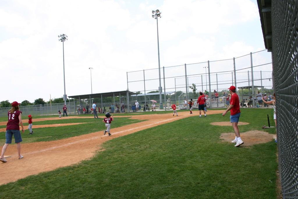 2007/05(May)/Titans-T-ball/1024x768_2007-05-12-Titans-261.JPG