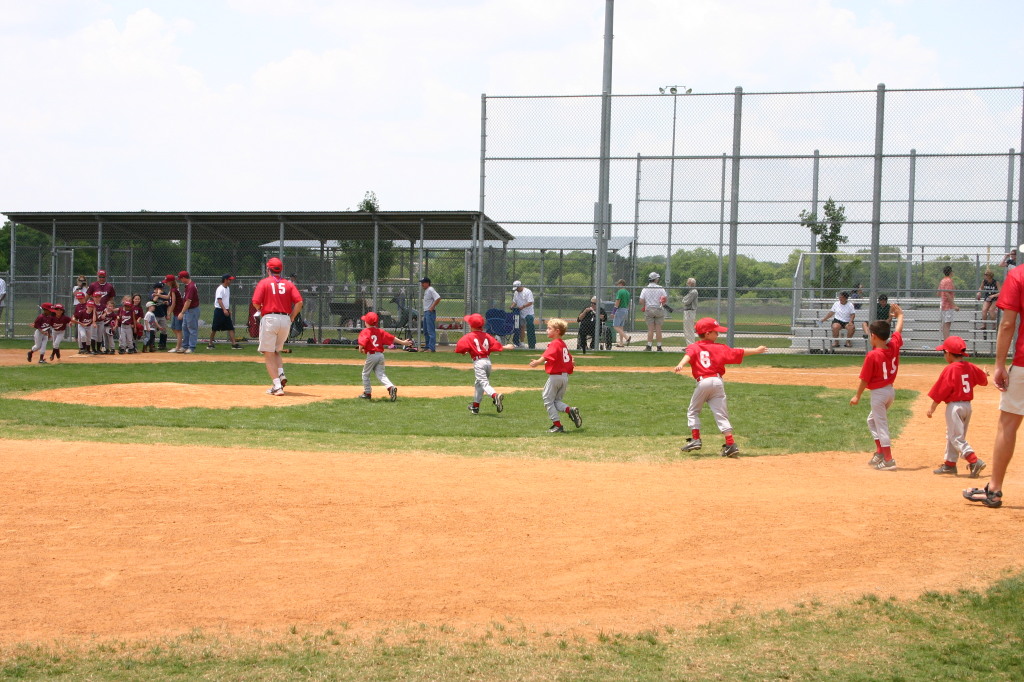 2007/05(May)/Titans-T-ball/1024x768_2007-05-12-Titans-269.JPG