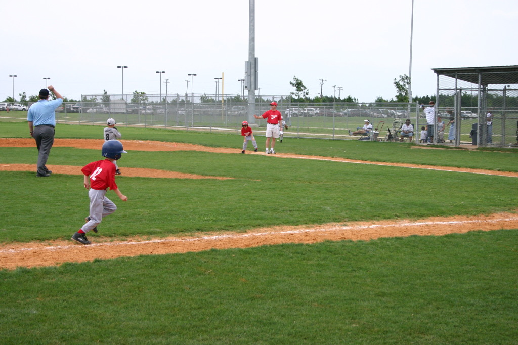 2007/05(May)/Titans-T-ball/1024x768_IMG_9917.JPG
