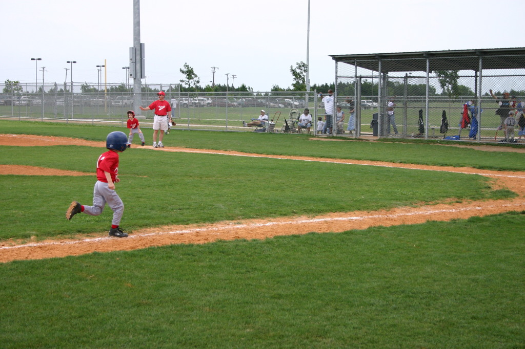 2007/05(May)/Titans-T-ball/1024x768_IMG_9918.JPG