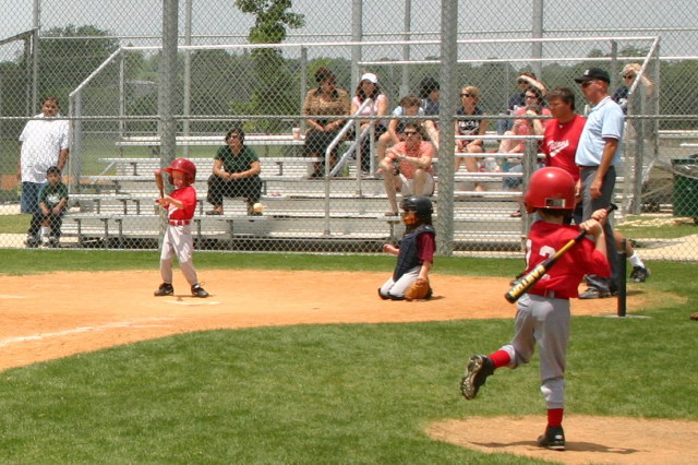 2007/05(May)/Titans-T-ball/640x480_2007-05-12-Titans-015-August-Dax.JPG