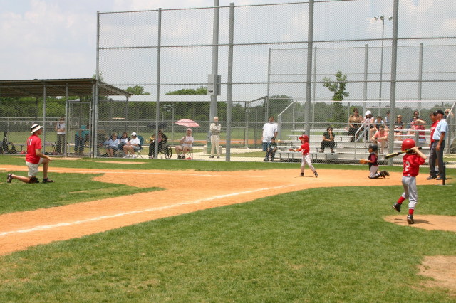 2007/05(May)/Titans-T-ball/640x480_2007-05-12-Titans-017-August-Dax.JPG
