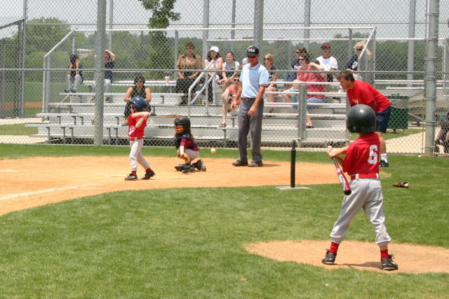 2007/05(May)/Titans-T-ball/640x480_2007-05-12-Titans-054-Ethan.JPG