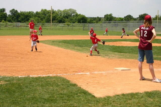 2007/05(May)/Titans-T-ball/640x480_2007-05-12-Titans-081-David.JPG