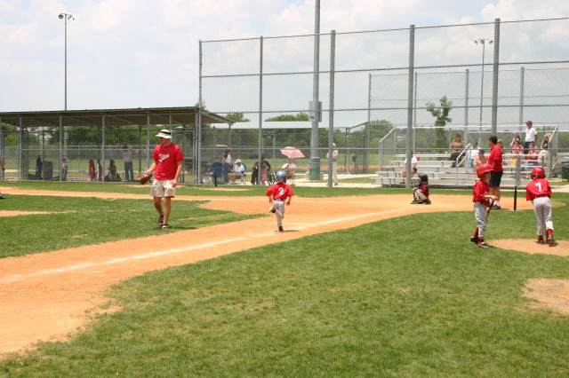 2007/05(May)/Titans-T-ball/640x480_2007-05-12-Titans-111.JPG