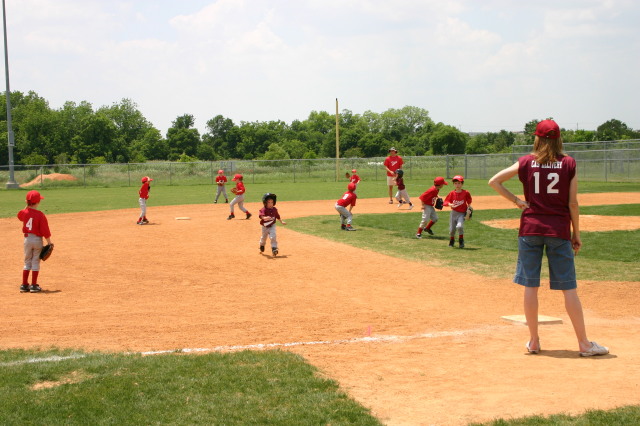 2007/05(May)/Titans-T-ball/640x480_2007-05-12-Titans-138.JPG