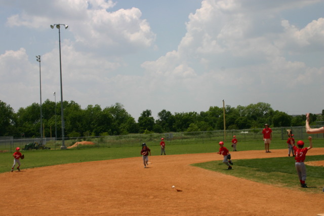2007/05(May)/Titans-T-ball/640x480_2007-05-12-Titans-140.JPG