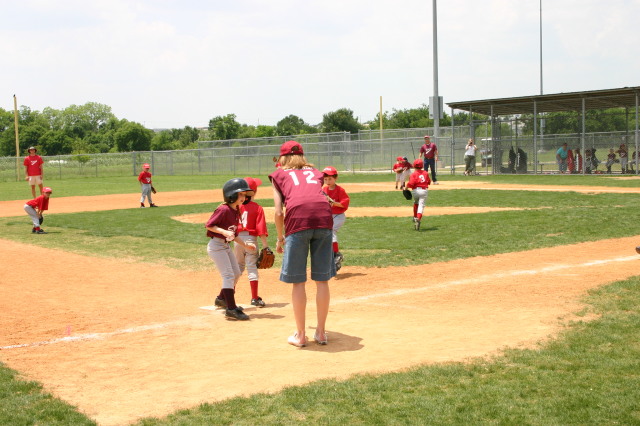 2007/05(May)/Titans-T-ball/640x480_2007-05-12-Titans-148.JPG