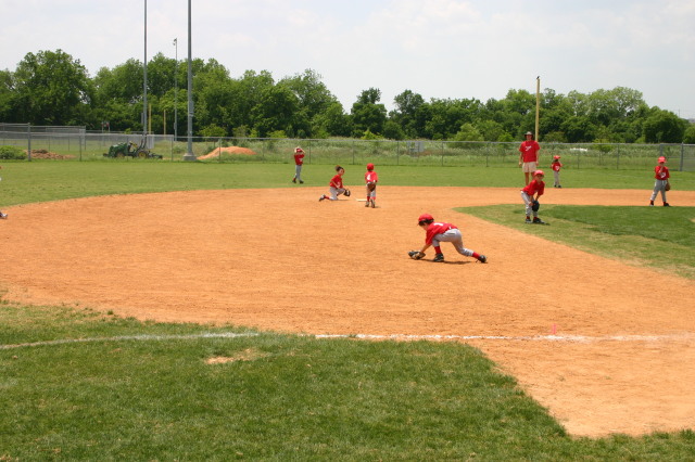 2007/05(May)/Titans-T-ball/640x480_2007-05-12-Titans-158.JPG