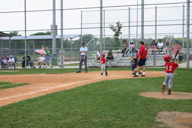 2007/05(May)/Titans-T-ball/640x480_2007-05-12-Titans-167.JPG