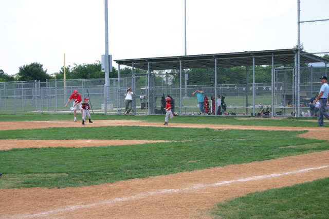 2007/05(May)/Titans-T-ball/640x480_2007-05-12-Titans-172.JPG