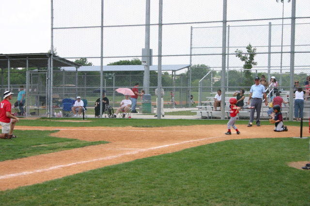 2007/05(May)/Titans-T-ball/640x480_2007-05-12-Titans-177.JPG