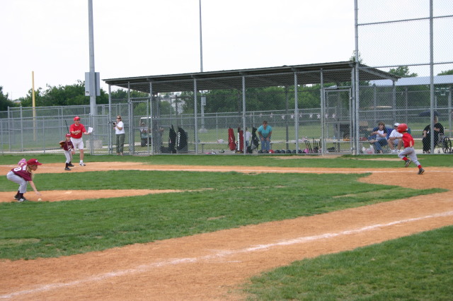 2007/05(May)/Titans-T-ball/640x480_2007-05-12-Titans-181.JPG