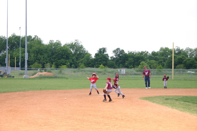 2007/05(May)/Titans-T-ball/640x480_2007-05-12-Titans-188.JPG